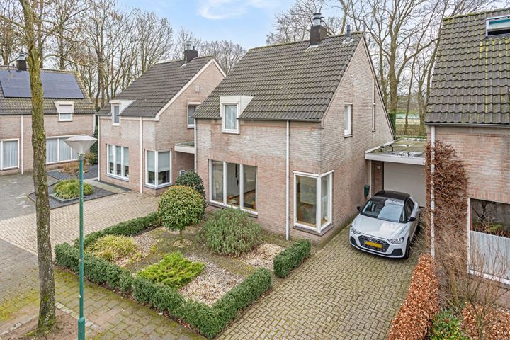Klokbeker 43 in Heesch foto