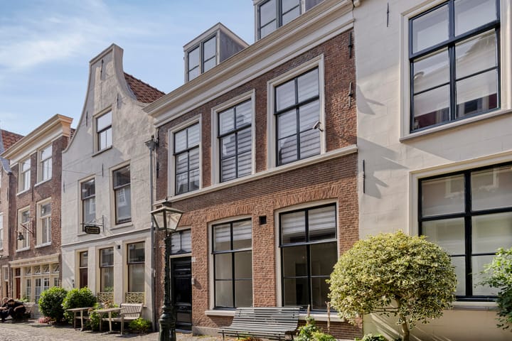 Kloksteeg 12 in Leiden foto