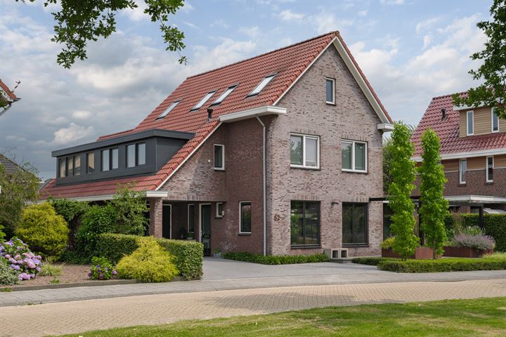 Kloosterhout 52 in Assen foto