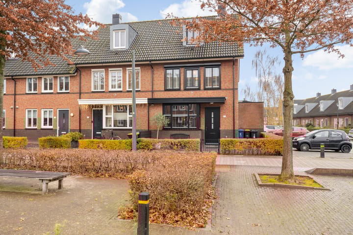 Kloostermuur 16 in Houten