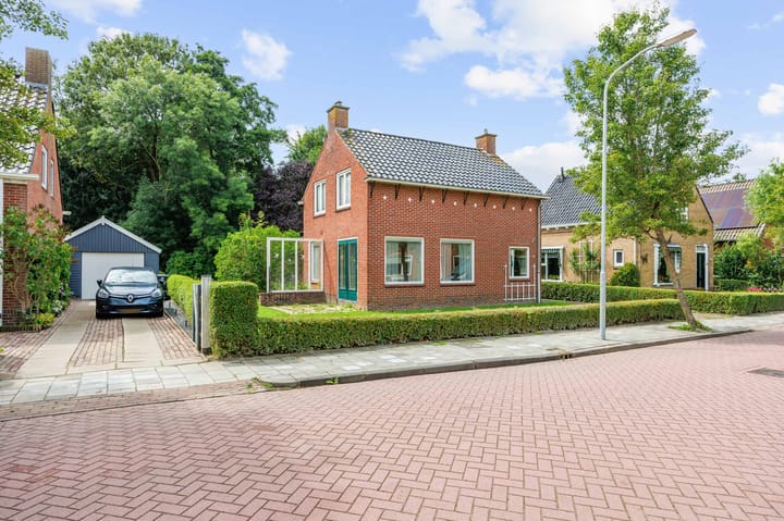 Kloosterstraat 6 in Aduard foto