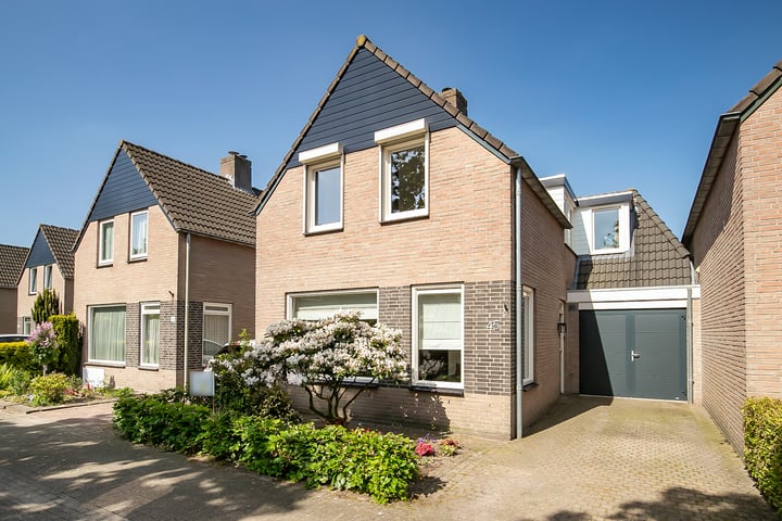 Kloostertuin 45 in Beek en Donk foto