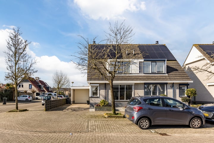 Kloosterturf 10 in Steenbergen