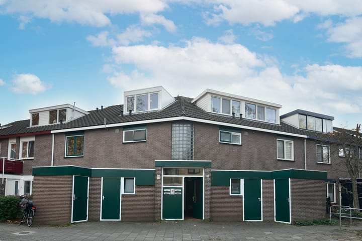 Knosterveld 35 in Koog aan de Zaan