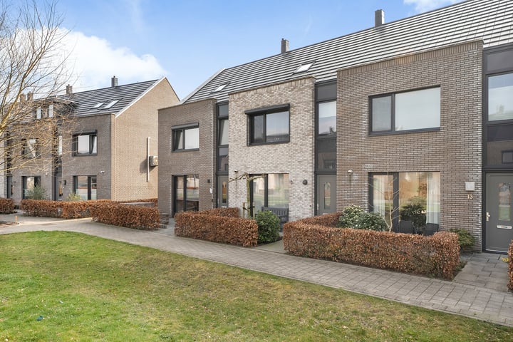 Knotwilg 11 in Kampen foto