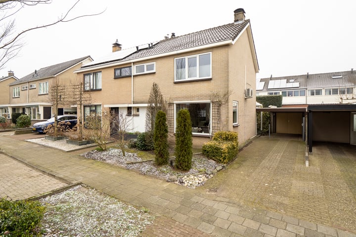 Koetshuisstraat 33 in Hellendoorn foto