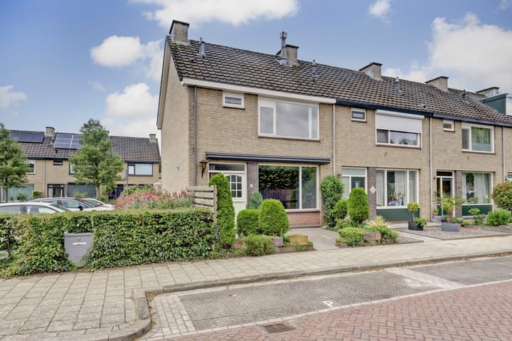 Kolgansstraat 8 in Strijen