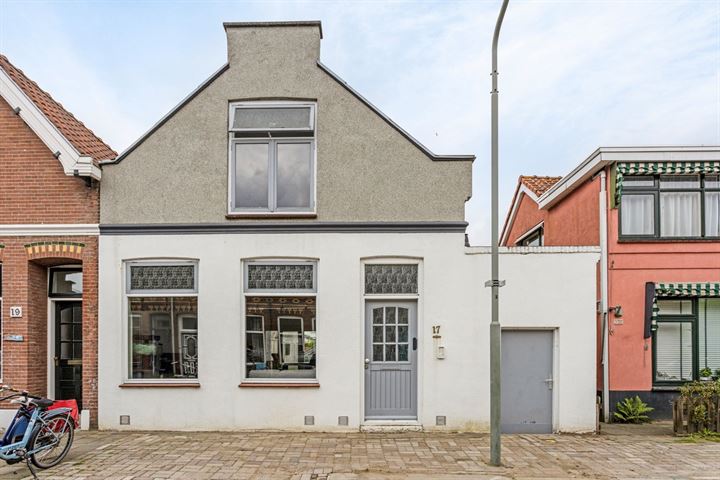 Komatistraat 17 in Dordrecht foto