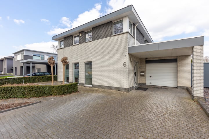 Komeetlaan 6 in Sittard foto