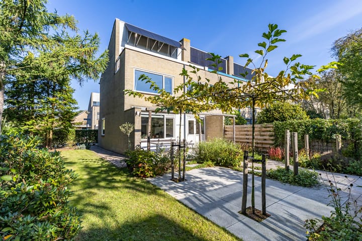 Kometenstraat 32 in Groningen foto