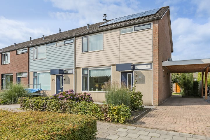 Foto van woning Kon.Julianalaan 93, Nieuwleusen