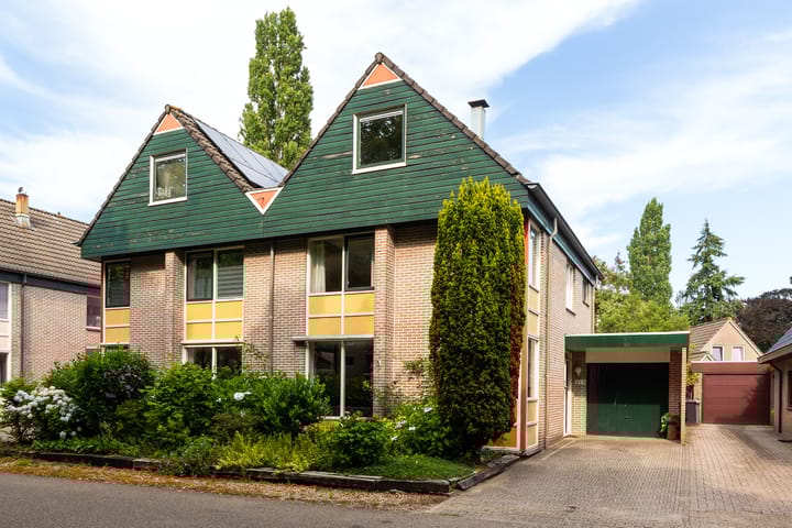 Koning Lodewijklaan 51B in Apeldoorn foto