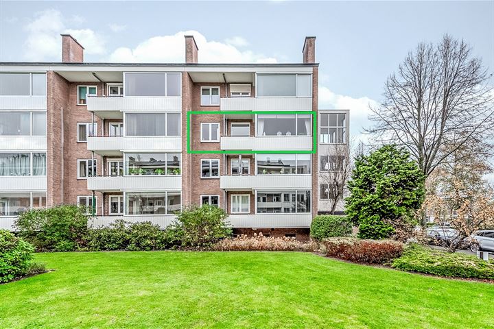 Koning Lodewijklaan 526 in Apeldoorn foto