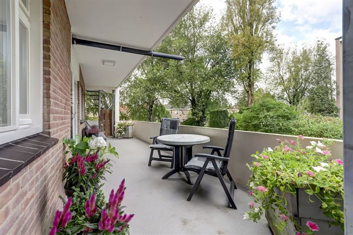 Koning Lodewijklaan 608 in Apeldoorn foto