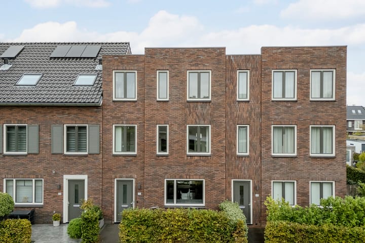 Foto van woning Koning Willem-Alexanderplantsoen 11, Hoofddorp