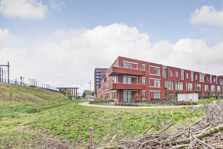 Koning Willem-Alexanderplein 127 in Dronten foto