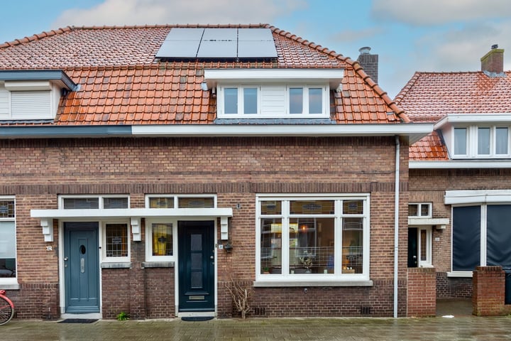 Koning Willem III straat 30 in Bergen op Zoom foto