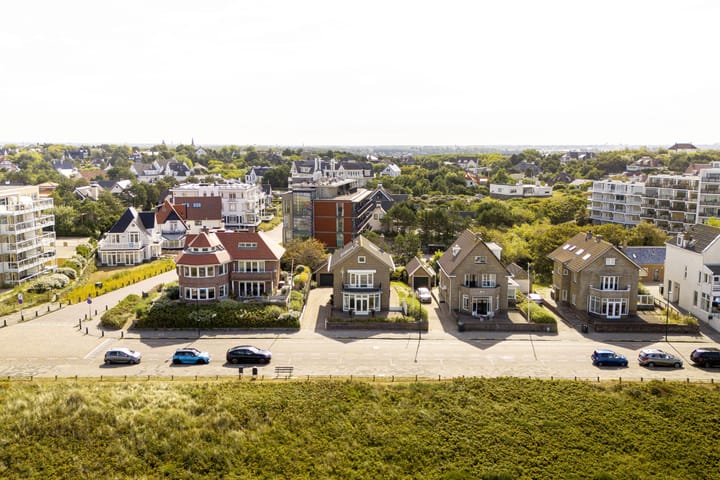 Koningin Astrid Boulevard 37 in Noordwijk foto