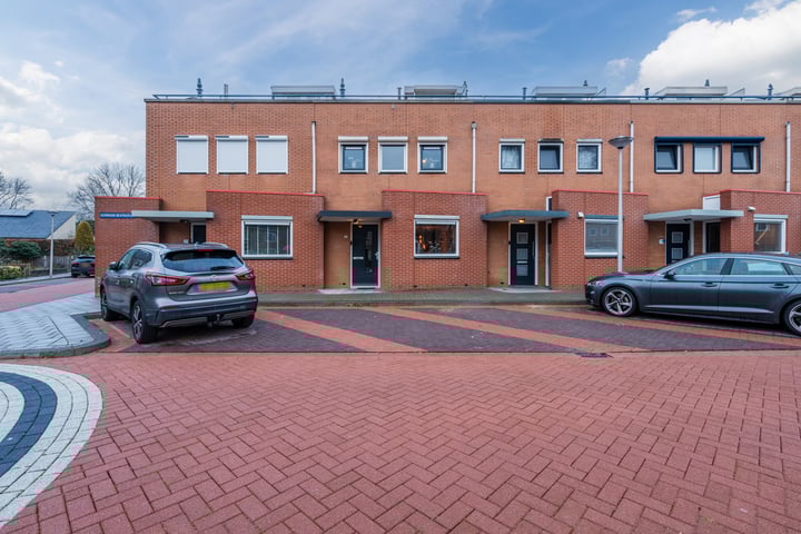 Foto van woning Koningin Beatrixplein 45, Spijkenisse