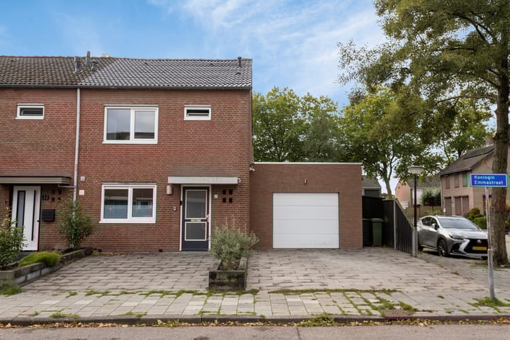 Koningin Emmastraat 21 in Budel-Dorplein