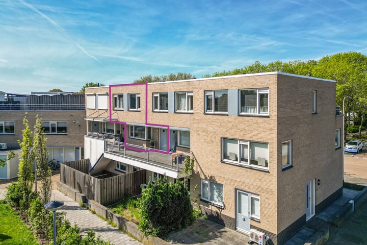 Koningin Julianalaan 129 in Rijnsburg foto