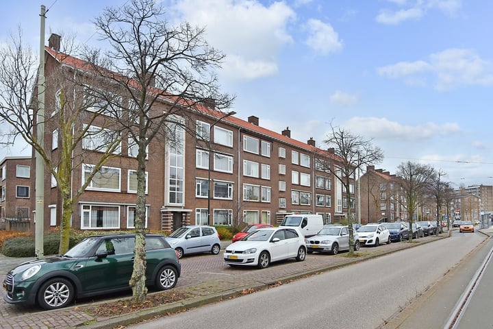 Koningin Julianalaan 153 in Voorburg foto
