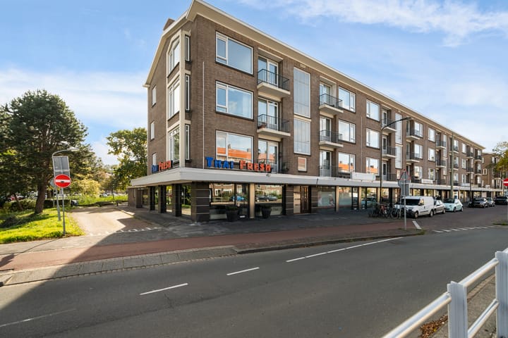 Koningin Julianalaan 210 in Voorburg