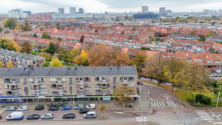 Koningin Julianalaan 42 in Voorburg foto