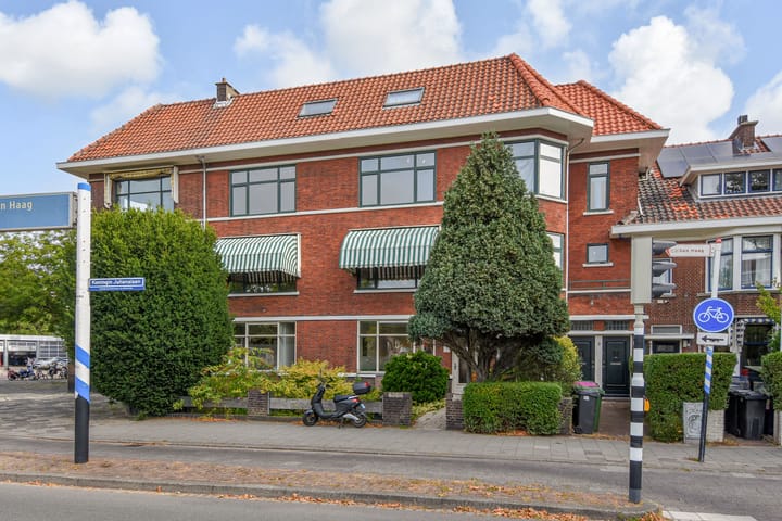 Koningin Julianalaan 5 in Voorburg foto