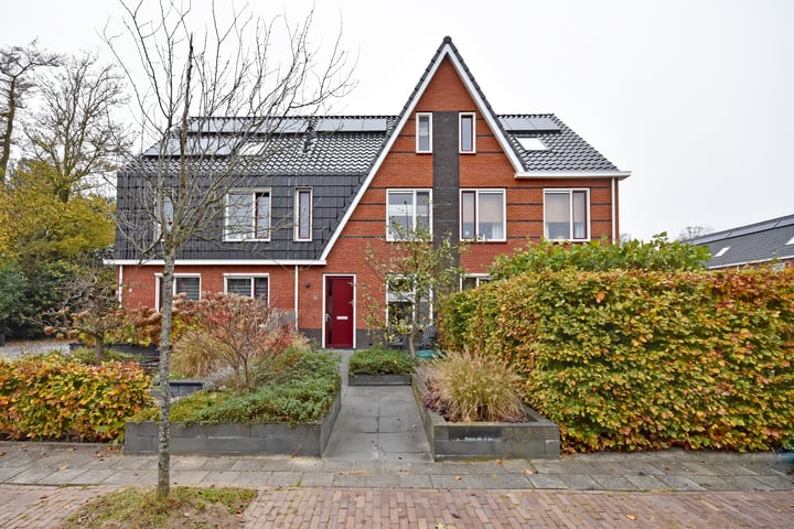 Koningin Julianastraat 18A in Burgum foto