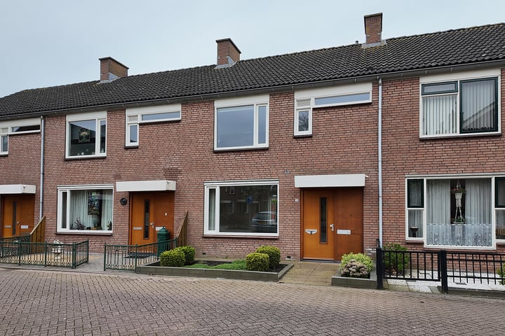 Koningin Julianastraat 19 in Dinteloord foto