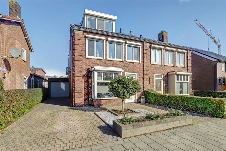 Koningin Julianastraat 3 in Fijnaart foto