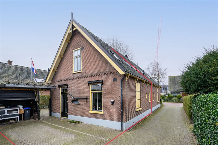 Koningin Julianastraat 32 in Huizen foto