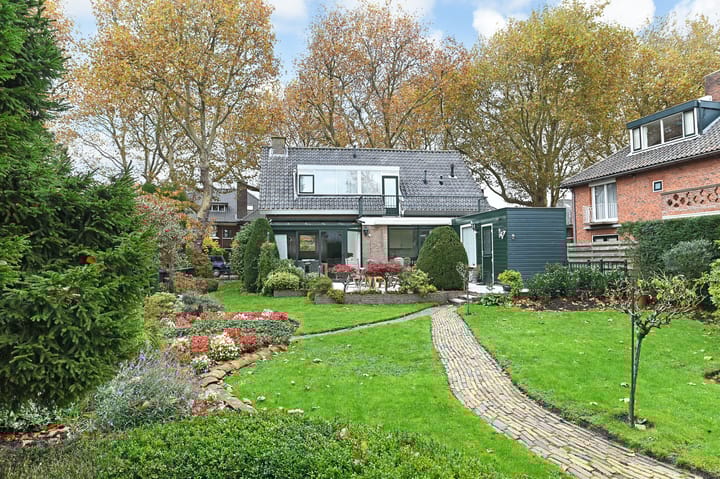 Koningin Julianaweg 130 in Leidschendam foto