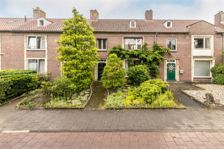 Koningin Julianaweg 30 in Best foto