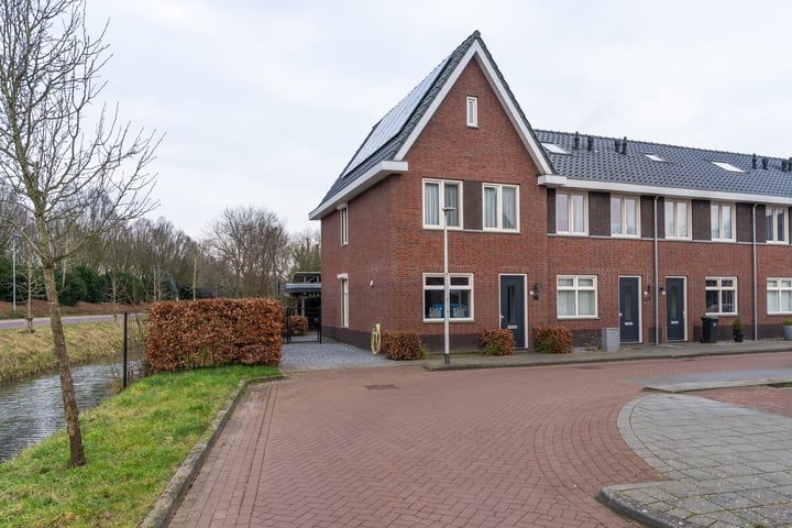 Koningin Maximahof 24 in Hedel
