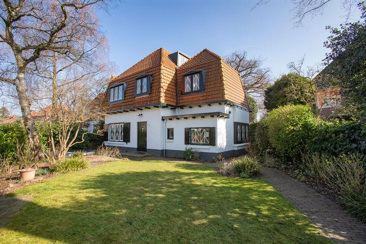 Koningin Sophielaan 7 in Bussum foto