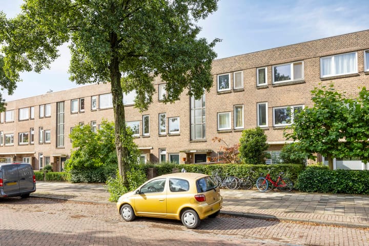 Koningin Wilhelminalaan 222 in Voorburg foto
