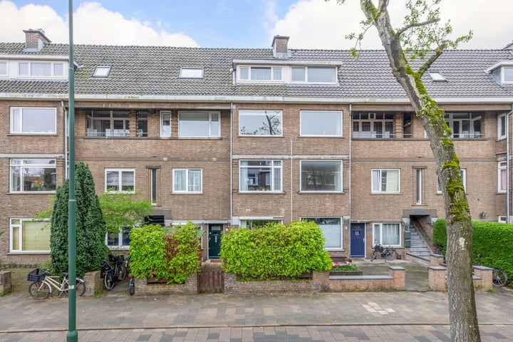 Koningin Wilhelminalaan 302 in Voorburg foto