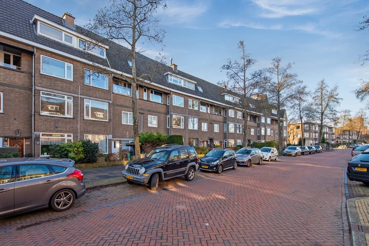 Koningin Wilhelminalaan 306 in Voorburg foto