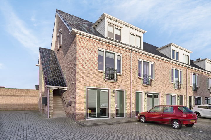 Koningin Wilhelminastraat 59g in Bunschoten-Spakenburg foto