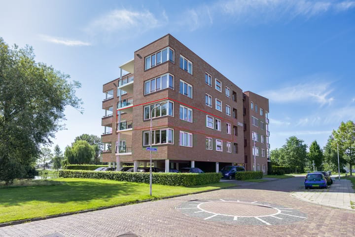Koningin Wilhelminastraat 98 in Sneek