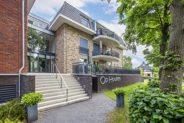 Koningin Wilhelminaweg 13 in Houten