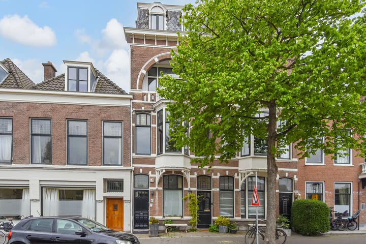 Koninginnegracht 113 in 's-Gravenhage foto