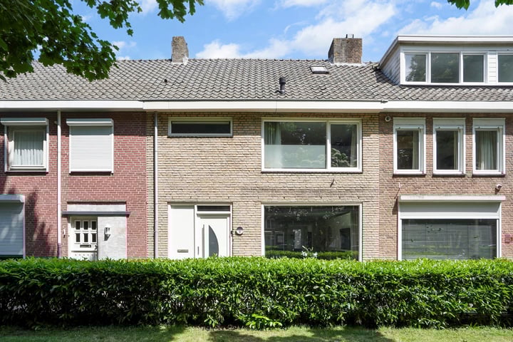 Koninginnehof 2 in Tilburg foto