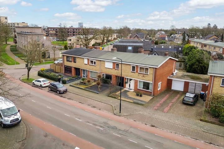 Koninginnelaan 206 in Apeldoorn foto