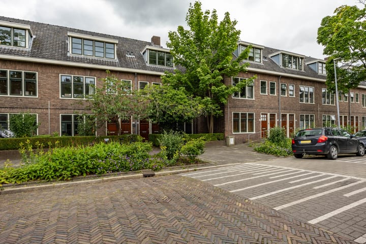 Koninginnelaan 76a in Groningen