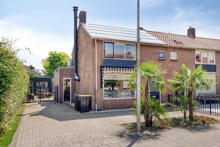 Koninginneweg 56 in Numansdorp