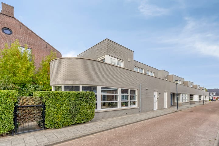 Koningshof 1 in Riel foto