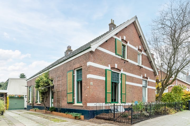 Koningstraat 13 in Velp foto